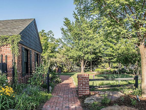 Walk from Drive to Front