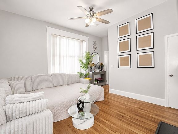 4th image of 51 Bonney St