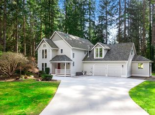 22821 NE 51st St, Redmond, WA