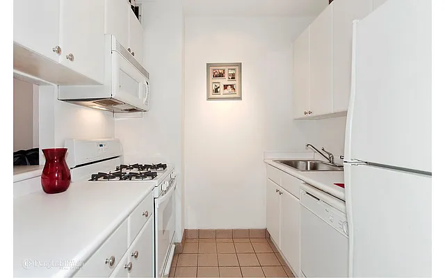 Sold by Douglas Elliman | media 3