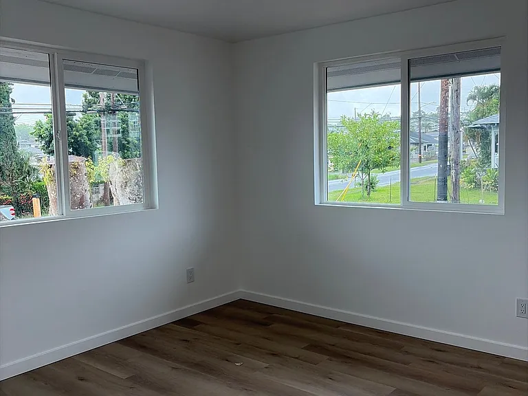 1691 California Ave — Photo 7