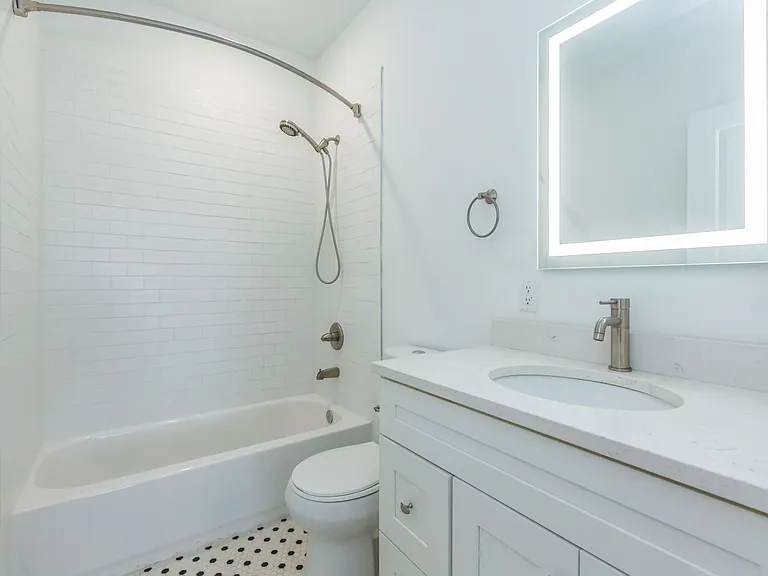 225 N Whitford Rd — Photo 11