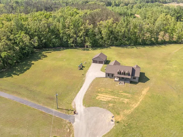 170 Kirk Cv, Adamsville, TN 38310