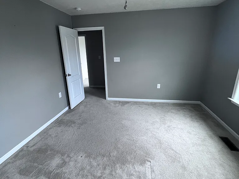 607 Hayfield St — Photo 36
