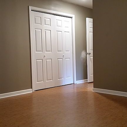 4th image of 127 Richmond Dr