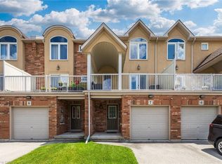 1253 Silvan Forest Dr #7, Burlington, ON L7M 0B7