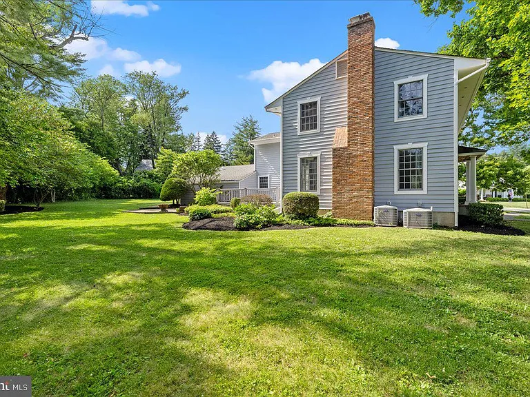 206 Snowden Ln — Photo 33