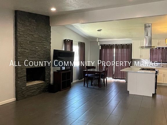 4th image of 16334 Lawnwood St
