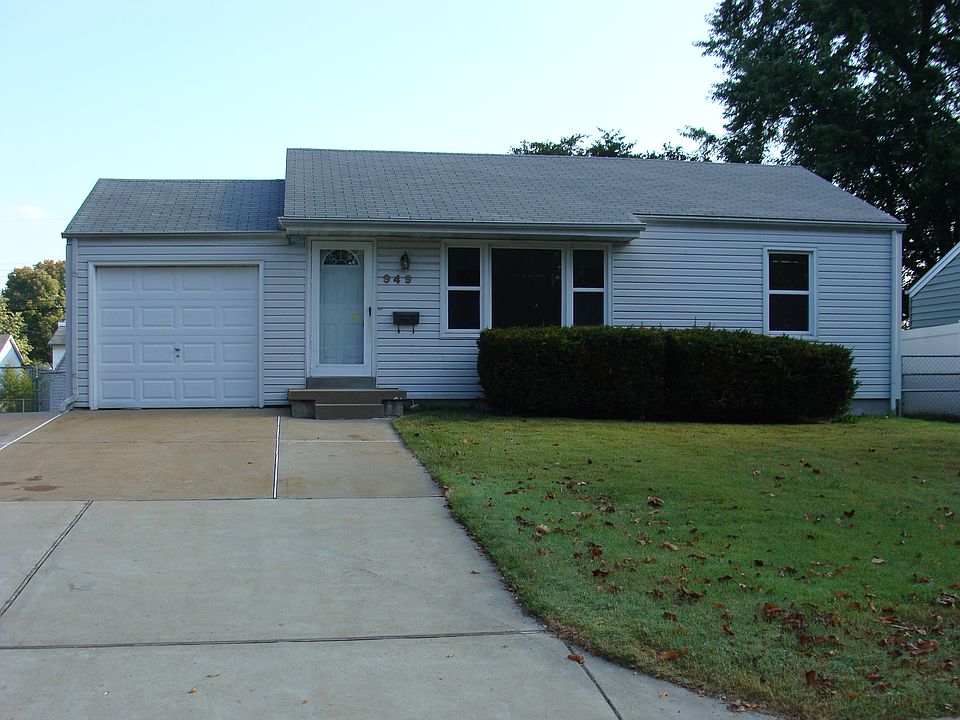 1st image of 949 Loekes Dr