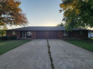 105 S Brooks St, Russell, KS 67665