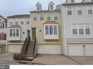 28 Honey Locust Ct, Lafayette Hill, PA 19444