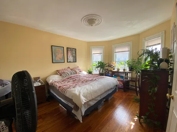 34 Hall St #3, Jamaica Plain, MA 02130