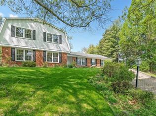 100 Crofton Dr, Pittsburgh, PA