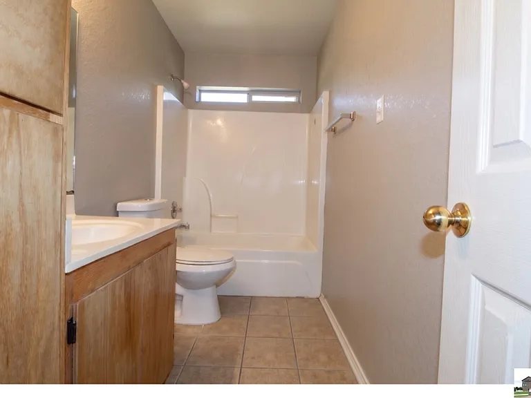 304 Jeff Gordon Dr #A — Photo 14