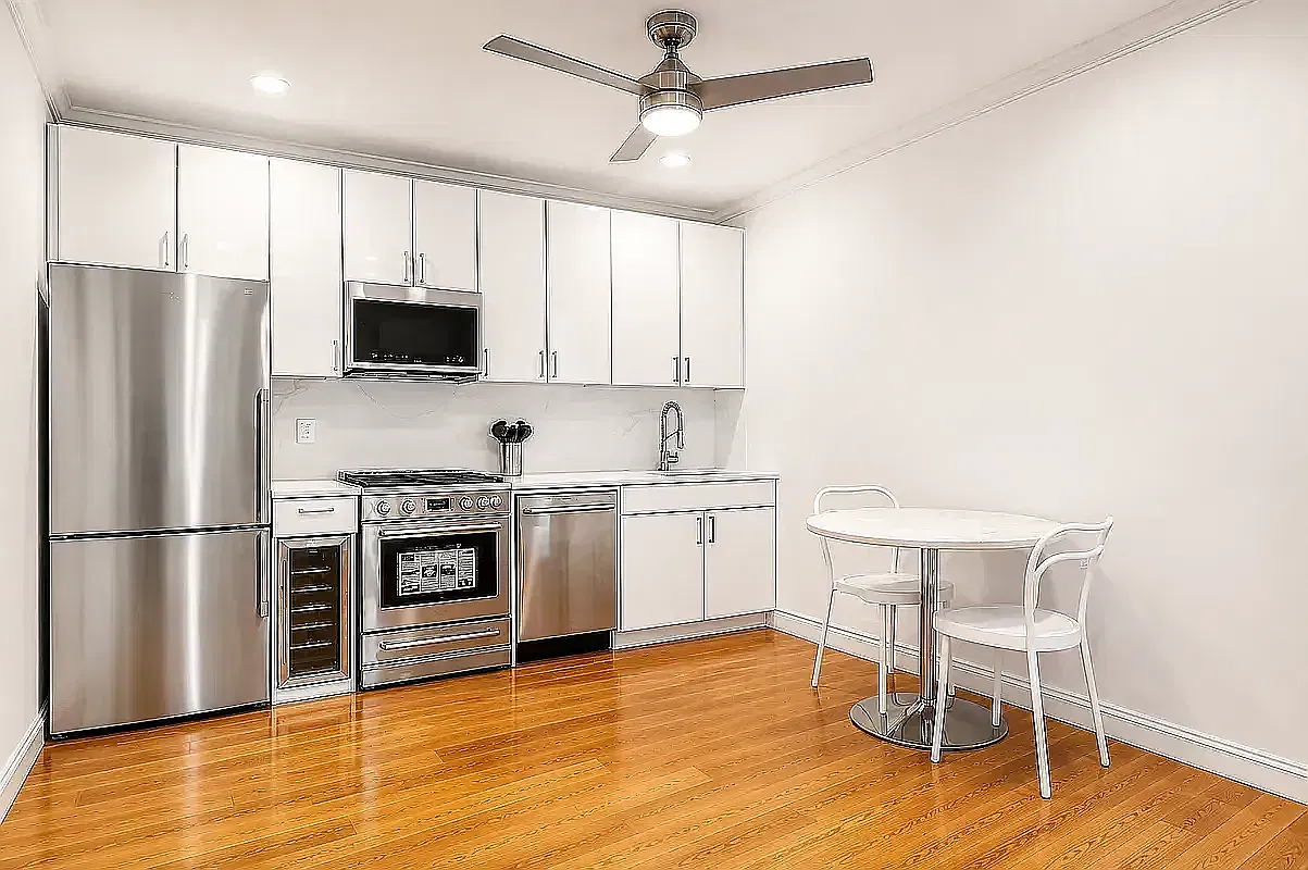 1875 Lexington Avenue — Photo 1