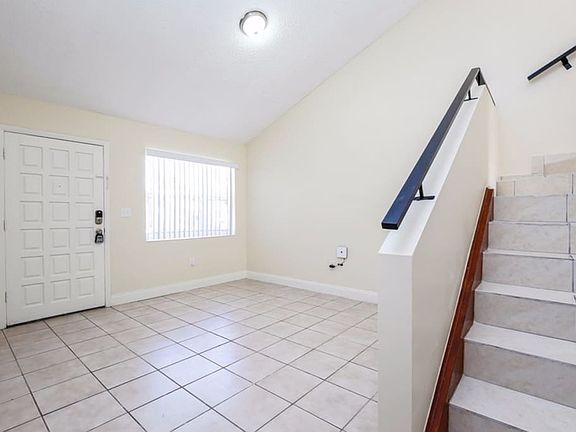3rd image of 8996 NW 115th St