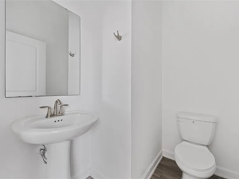 2999 Addison Blvd — Photo 6