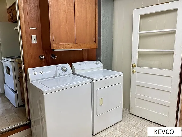 100 Kenroy Ct — Photo 7