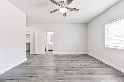 401 Abigail St — Photo 22
