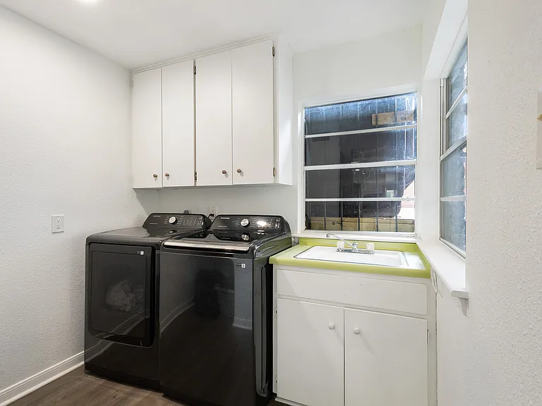 349 Fenwick Dr — Photo 12