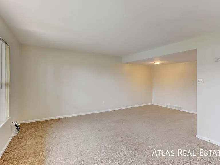 2565 Iris St — Photo 19