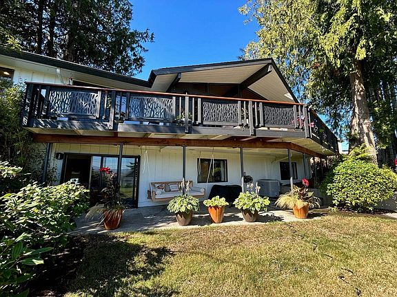 2nd image of 1410 Larkspur Ln