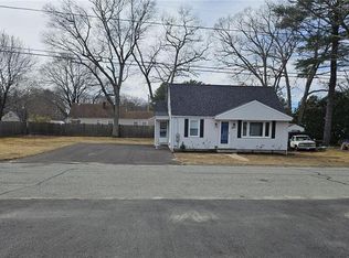 12 Eisenhower Dr, Smithfield, RI 02917
