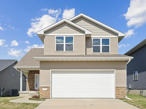 5815 Summerland Dr, Waterloo, IA 50701