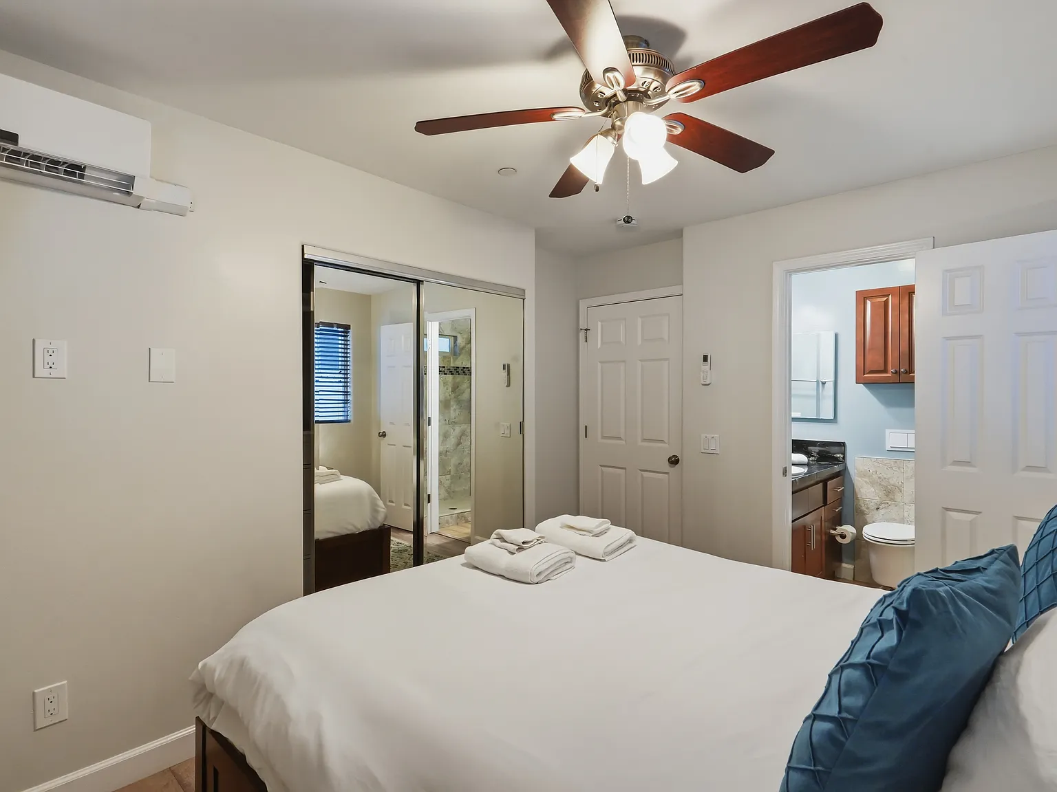9 bed, 4500 sqft, $15,000 — Photo 4