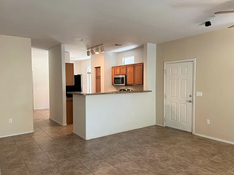 2150 W Alameda Rd #1045 — Photo 8