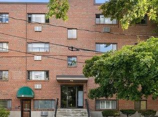 8 Riverside St APT 1-3, Watertown, MA 02472