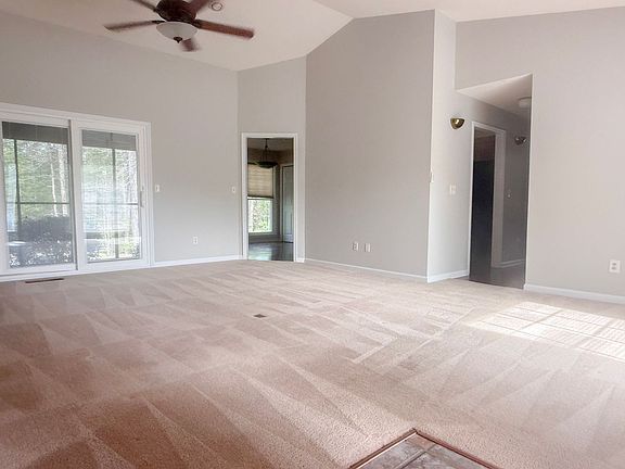 2nd image of 1758 Heathrow Dr