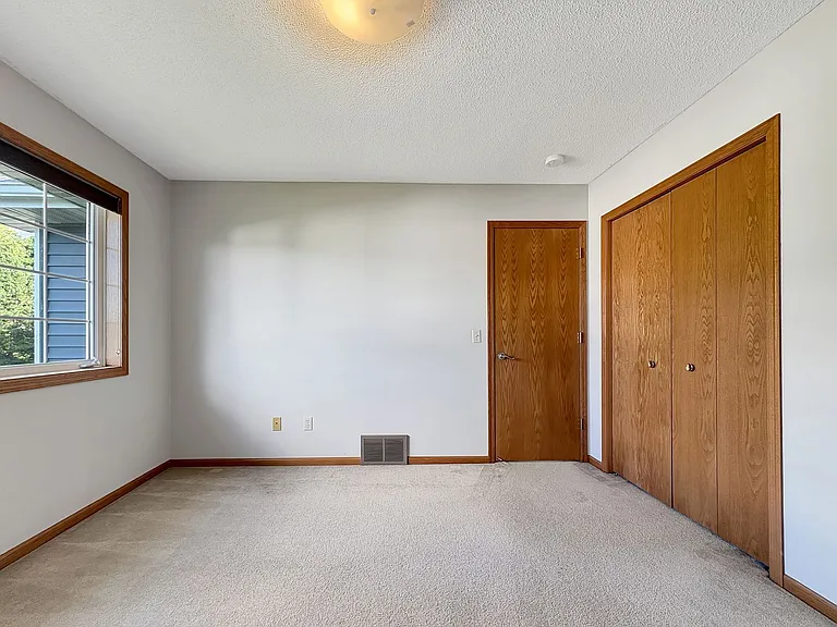 1839 Valley Ridge Trl S — Photo 25