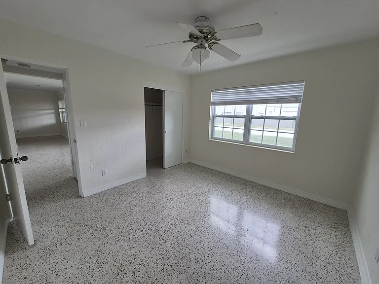 1013 Meadowlawn Dr N — Photo 20