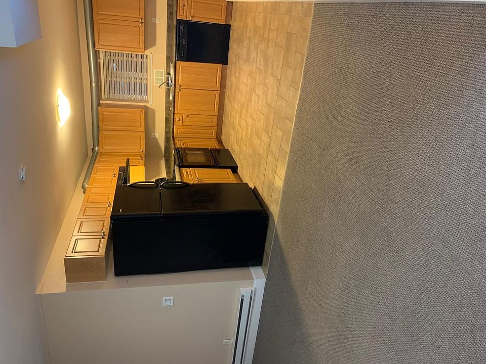 2nd image of 7374B 200a St