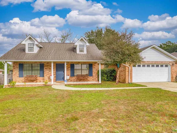 1604 Kinsale Dr, Cantonment, FL 32533