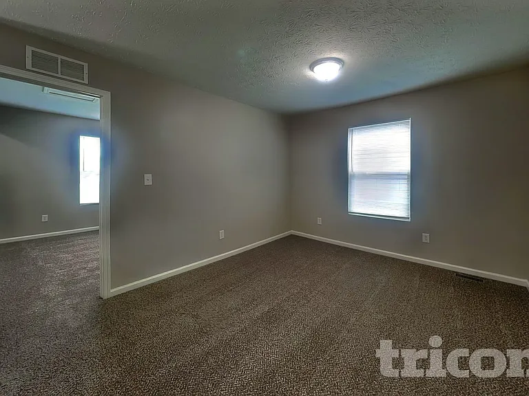 2027 Shadow Creek Blvd — Photo 17