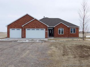 2075 Mammoth Rd, Cheyenne, WY 82009