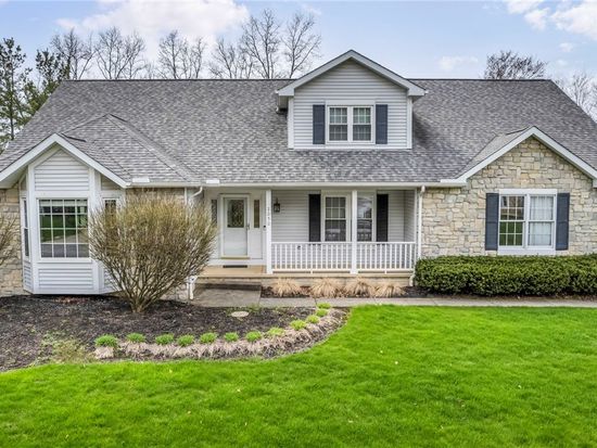2050 McClaren Ln, Broadview Heights, OH 44147