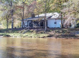 198 Riverbend Dr, Hayesville, NC 28904