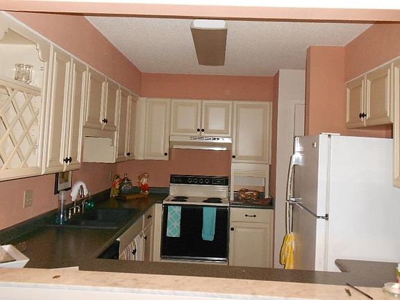 4th image of 1675 Highway 98 W #202