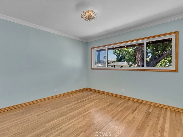 5452 Halbrent Ave — Photo 19