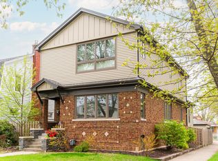 7257 W Greenleaf Ave, Chicago, IL
