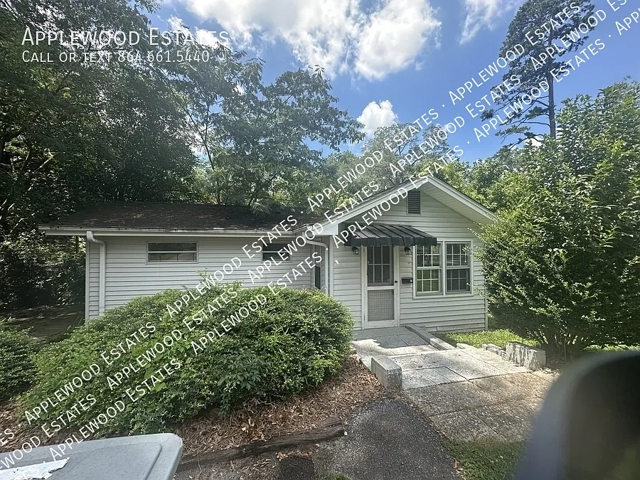 1 bed, $900 — Photo 1