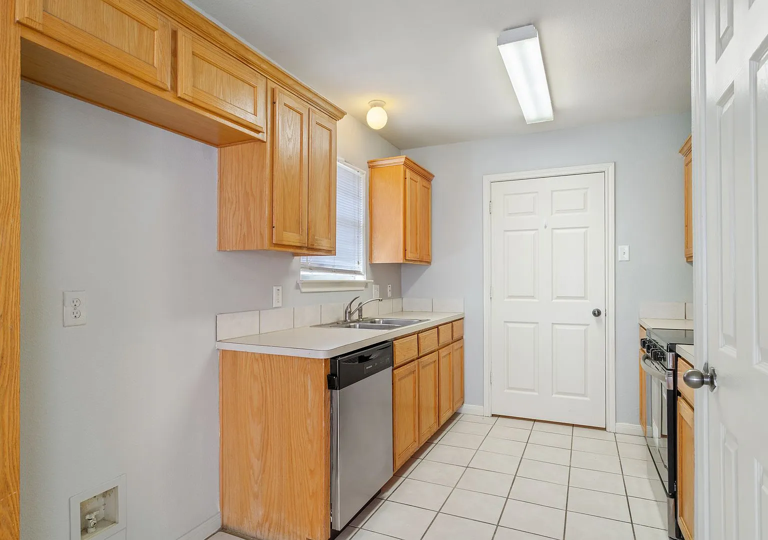 China Spring 4 Bedroom — Photo 4