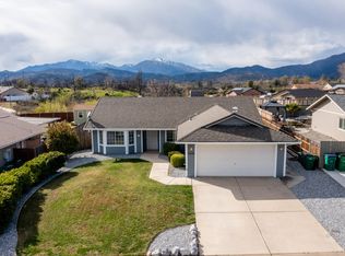 11334 Puffin Way, Redding, CA 96003
