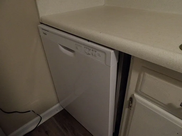 139 Lawrence St — Photo 17