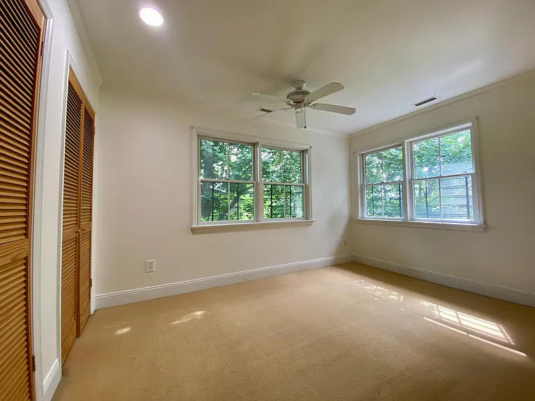 11 Michaels Ln — Photo 20