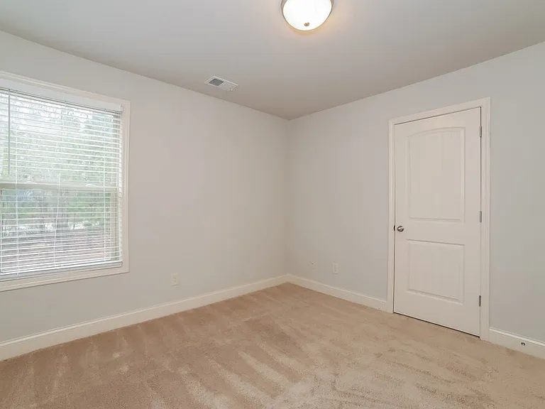 89 Greatwood Ln — Photo 15