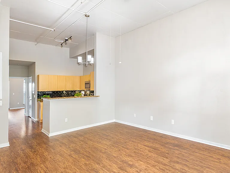MAA Baldwin Park — Photo 13